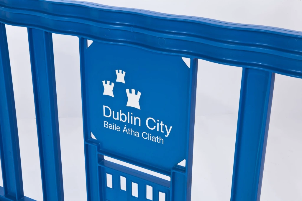 logo on blue movit barrier