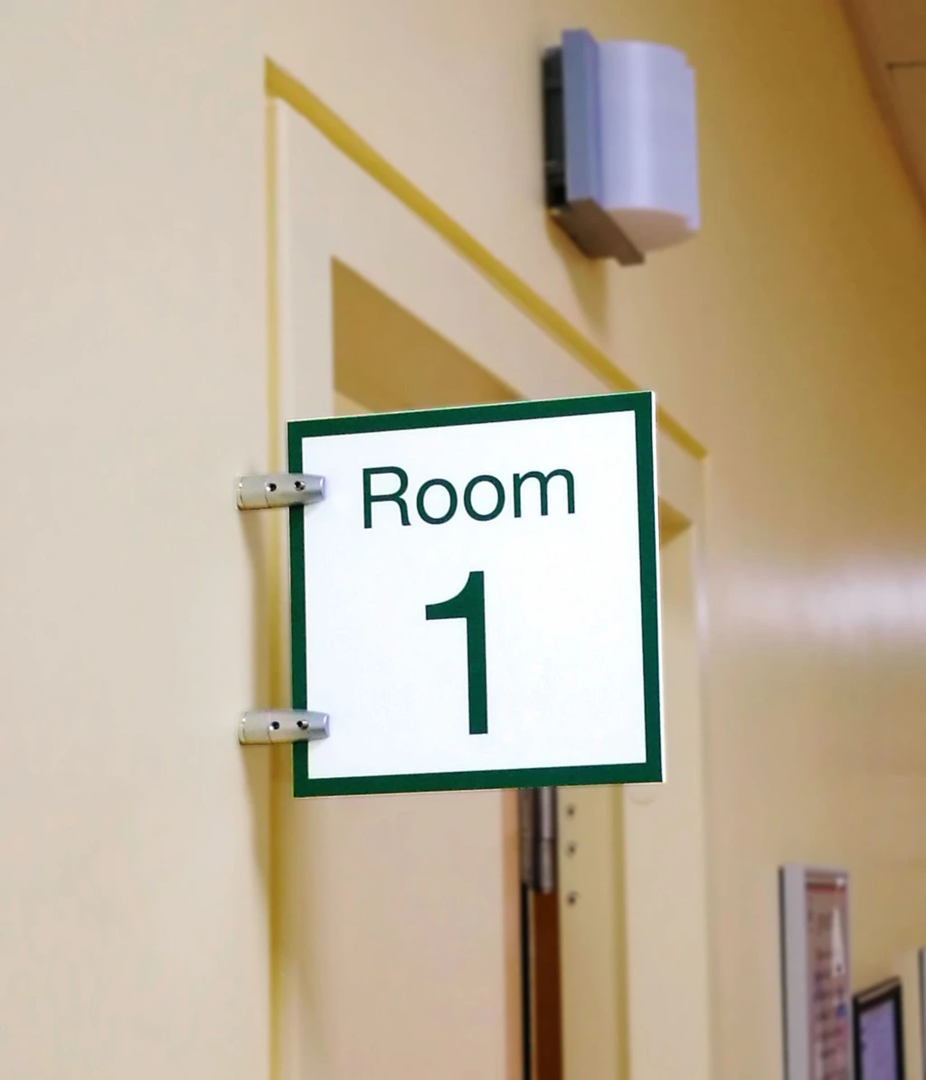 Projecting room sign