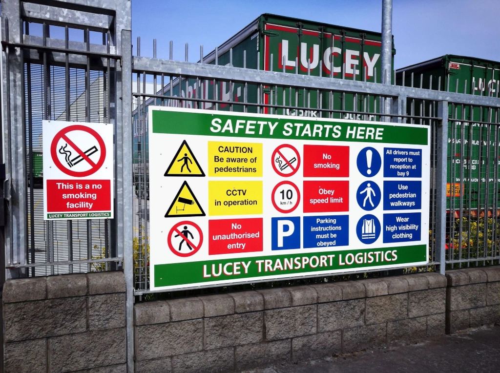 Warehouse safety notice sign