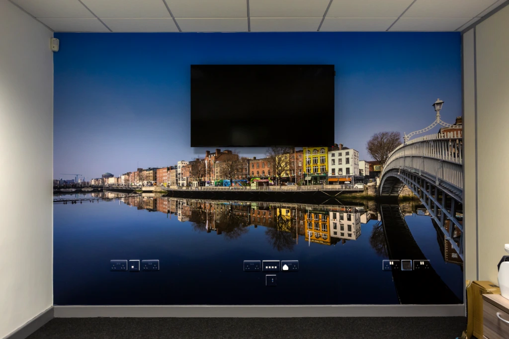 Photo wall wrap in office